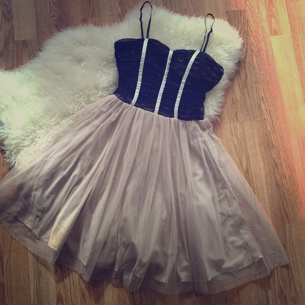 Lace and tulle mini dress